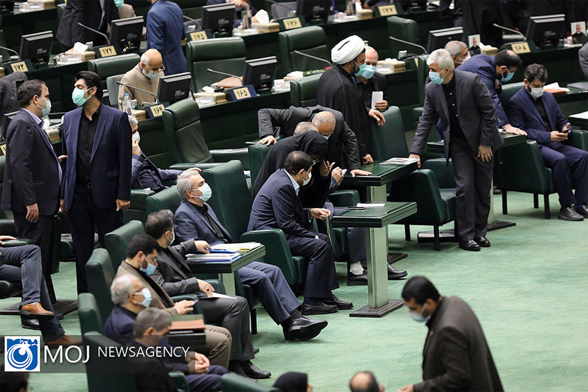 یزدی خواه: سجادی بیشتر در ورزش های لاکچری فعال بوده و با ایران مال قرارداد بسته/ کوچکی نژاد: این نخستین بار است که یک قهرمان ملی به عنوان وزیر ورزش معرفی می شود