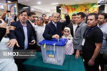 انتخابات چهاردهمین دوره ریاست جمهوری در بیمارستان فیروزآبادی