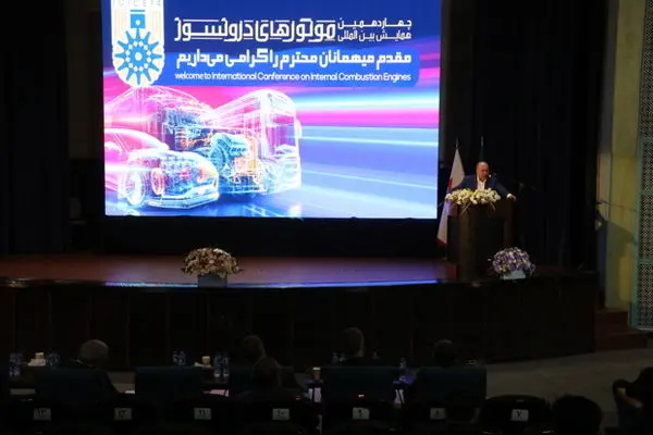 نماینده صاحبان اکثریت سهام‌ ایران‌خودرو: خودروهای تمام‌برقی در شرایط فعلی توجیه اقتصادی ندارند/ اولویت ایران‌خودرو توسعه هیبرید است