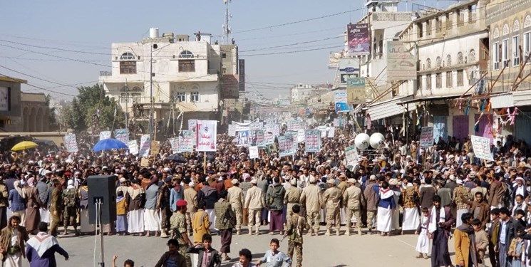 تظاهرات کودکان یمنی علیه جنایات ائتلاف سعودی