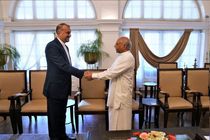 وزیر امور خارجه با نخست‌وزیر سریلانکا دیدار کرد