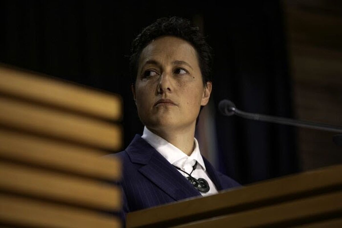 تخلف رانندگی باعث استعفای وزیر دادگستری نیوزیلند شد