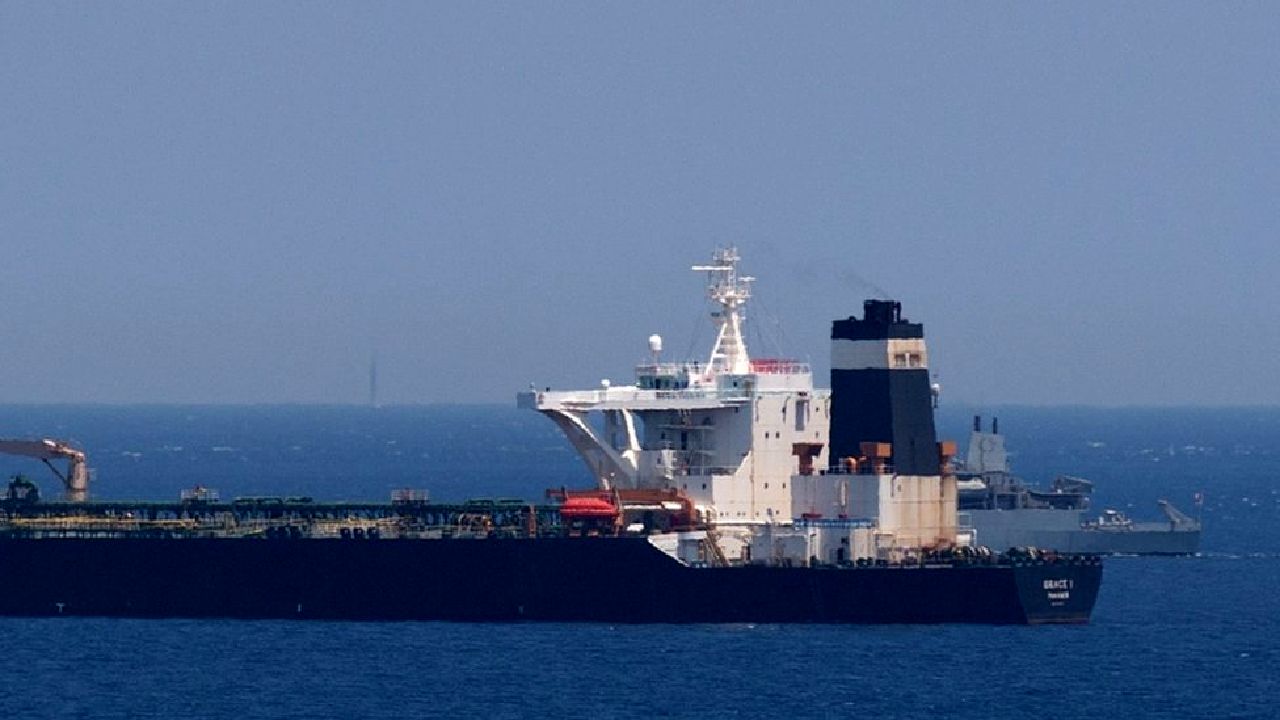 ورود سومین نفتکش ایرانی به سواحل سوریه
