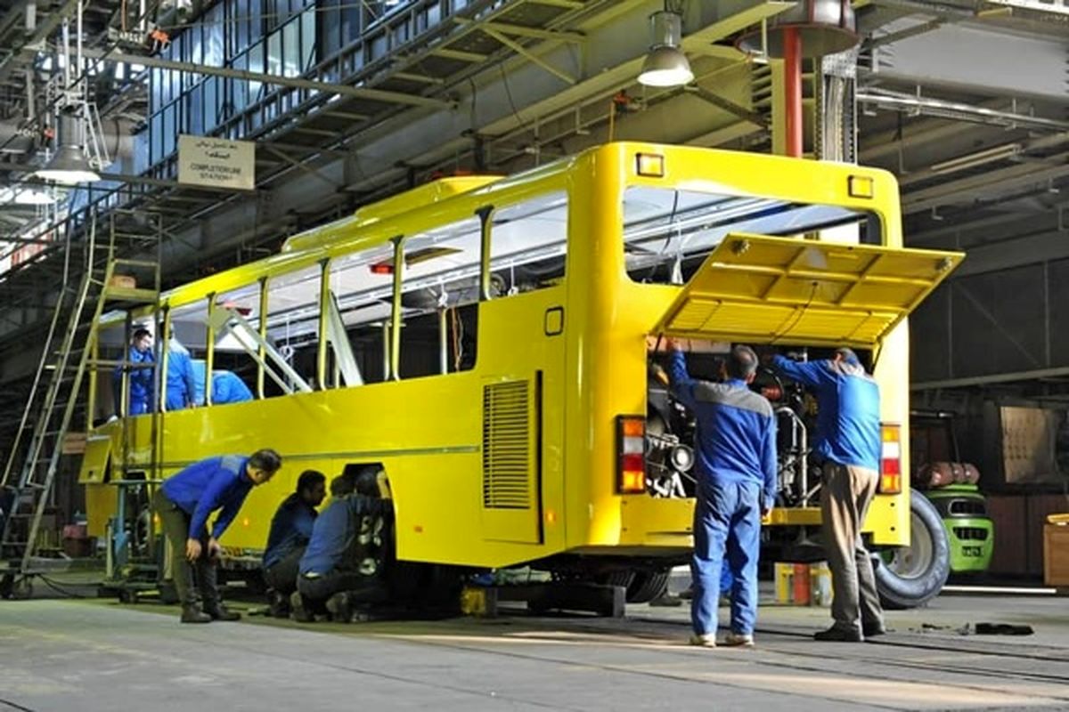 بازسازی 3 دستگاه اتوبوس ناوگان حمل ونقل درون شهری