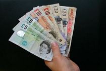 پوند، قافیه را به دلار باخت