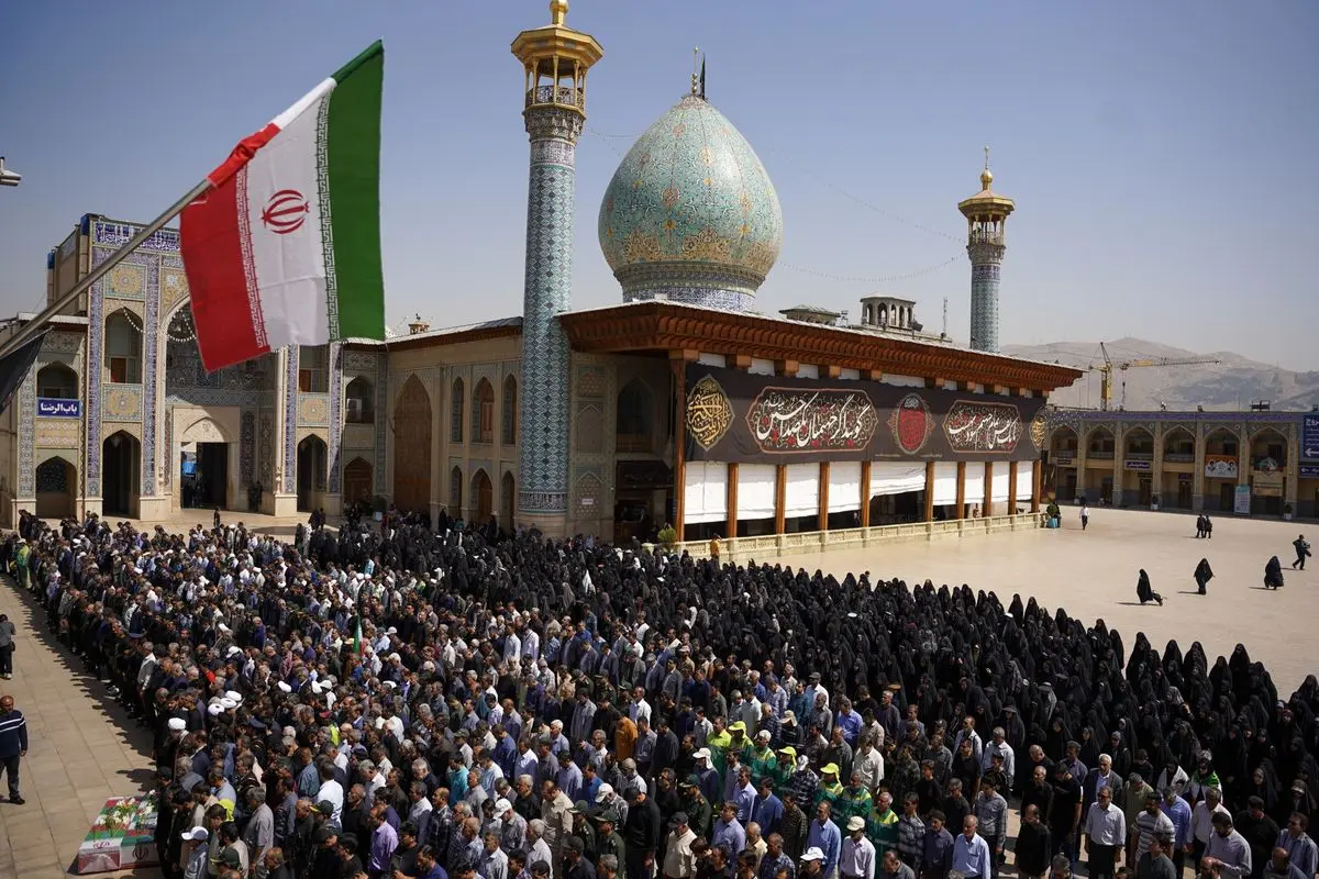 مراسم تشییع ۲ شهید وطن در شیراز برگزار شد