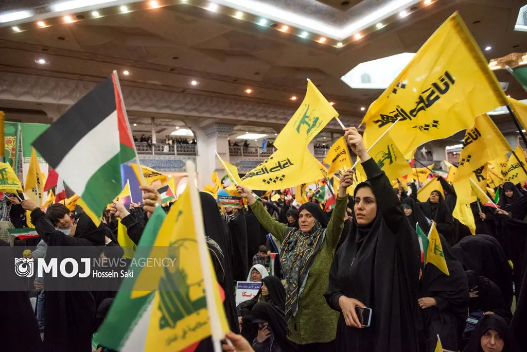 اجتماع مردم تهران همزمان با تشییع شهدای مقاومت