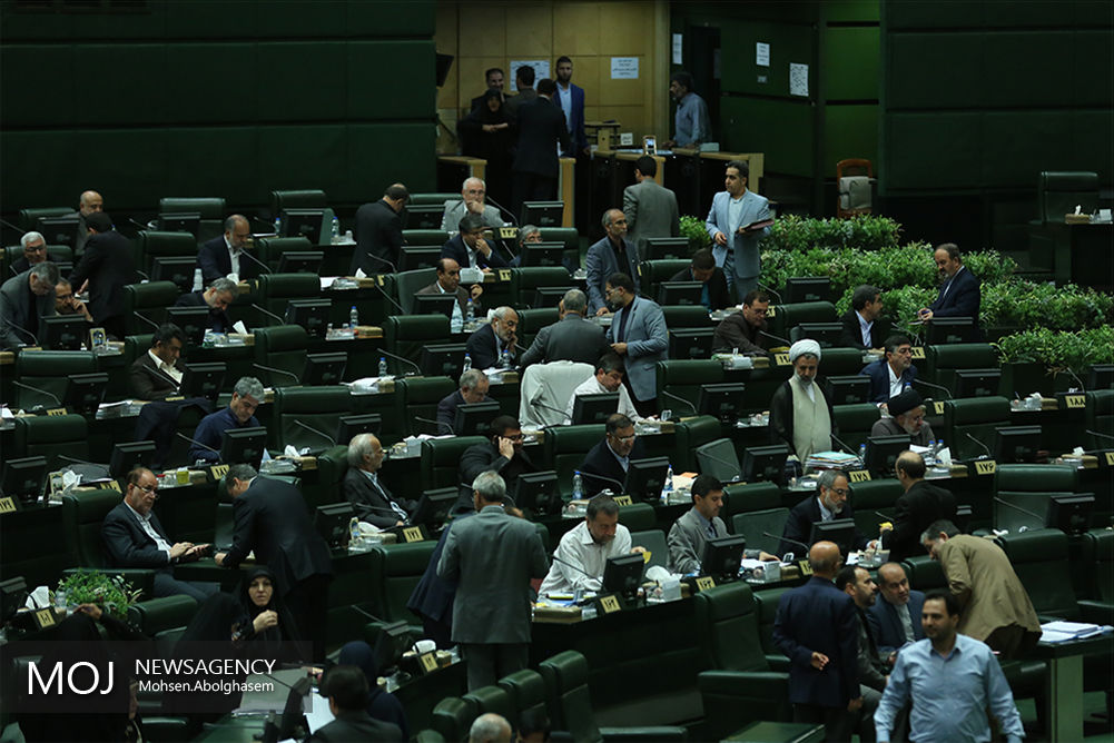 مجلس با یک فوریت طرح کاهش عوارض خروج از کشور مرزنشینان موافقت کرد