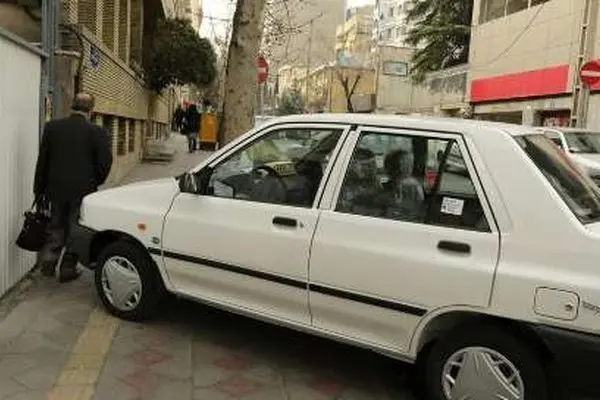 راننده‌ها مراقب باشند/ پارک در پیاده‌رو تهران جریمه سنگین به دنبال دارد