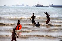 ساحل سورو، کپشکن و خواجه عطا در بندرعباس آلوده است