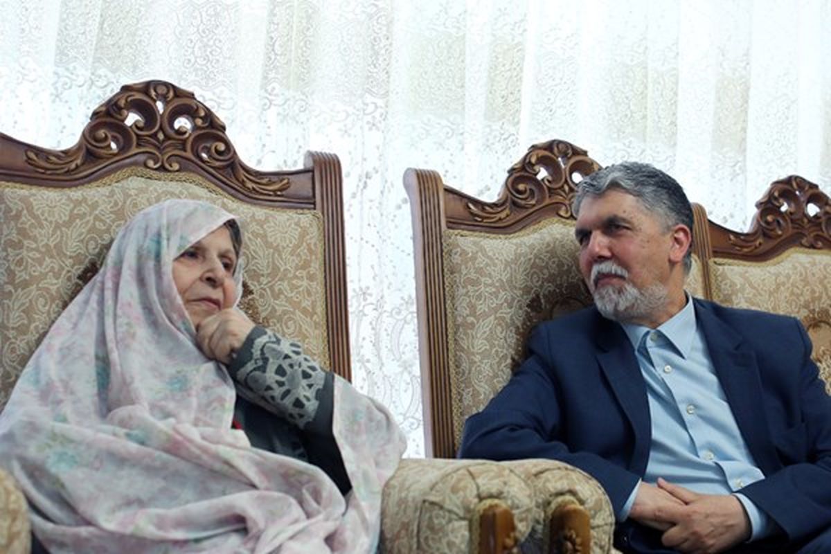 دیدار وزیر فرهنگ و ارشاد اسلامی با سیمین‌دخت وحیدی
