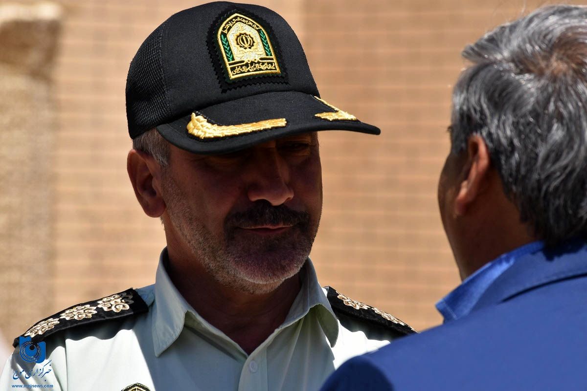 حمایت از کالای ایرانی ضامن امنیت است/مبنای زندگی عوامل پلیس در پلدختر استفاده از کالای ایرانی است