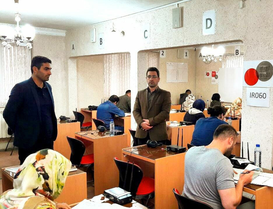 تجهیز مرکز آیلتس سما واحد رشت به هدست های حرفه ای با سیستم فرستنده بی سیم