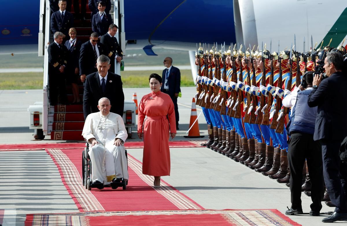 پاپ وارد کشور مغولستان شد