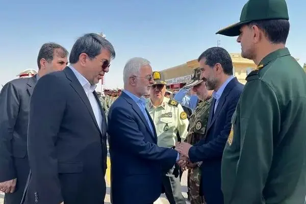وزیر کشور وارد کرمان شد