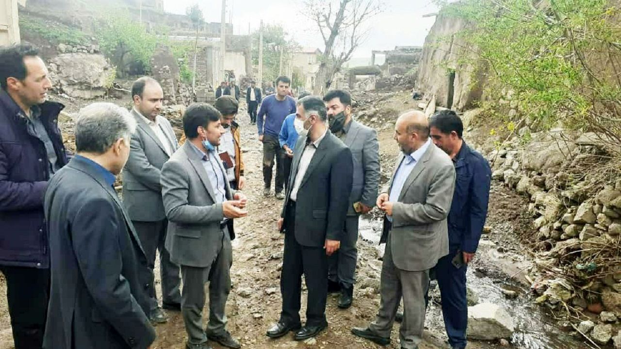 خدمات رسانی به اهالی روستای سیل زده خانقاه هیر