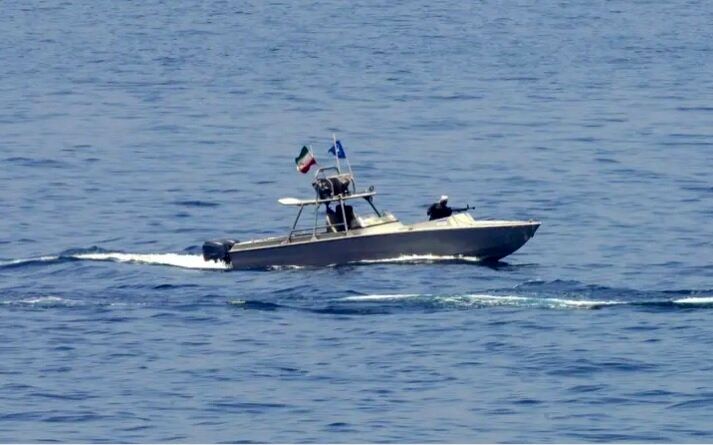نفتکشی با پرچم «توگو» در ۶۱ مایلی بوشهر توقیف شد
