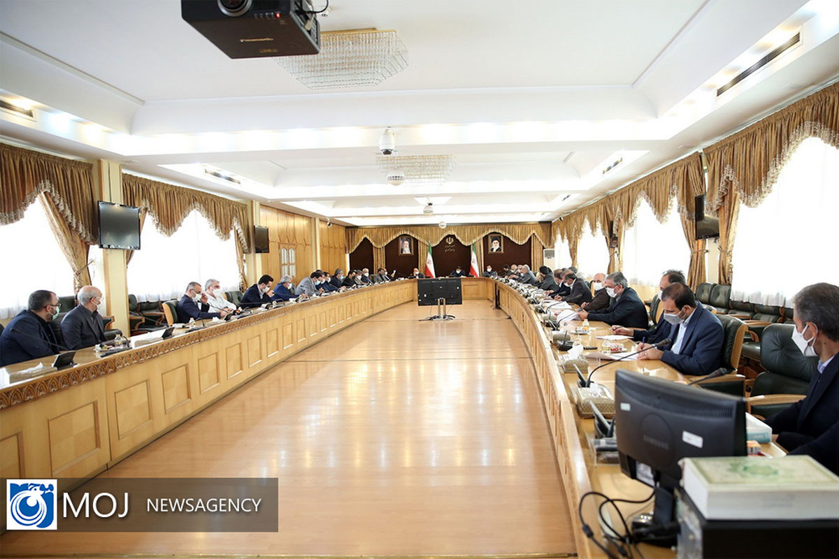 اولین جلسه شورای اقتصاد دولت به ریاست مخبر