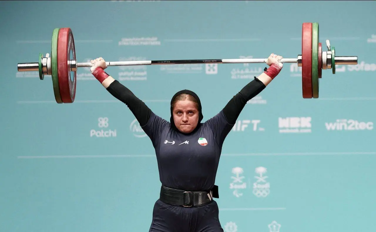 درخشش مهسا بهشتی در ریاض؛ دختر اردبیلی طلای وزنه‌برداری کشورهای اسلامی را از آن خود کرد