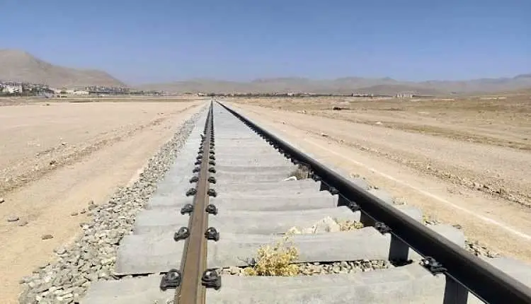 400  شاخه در راه‌آهن شهرکرد ریل‌گذاری شد