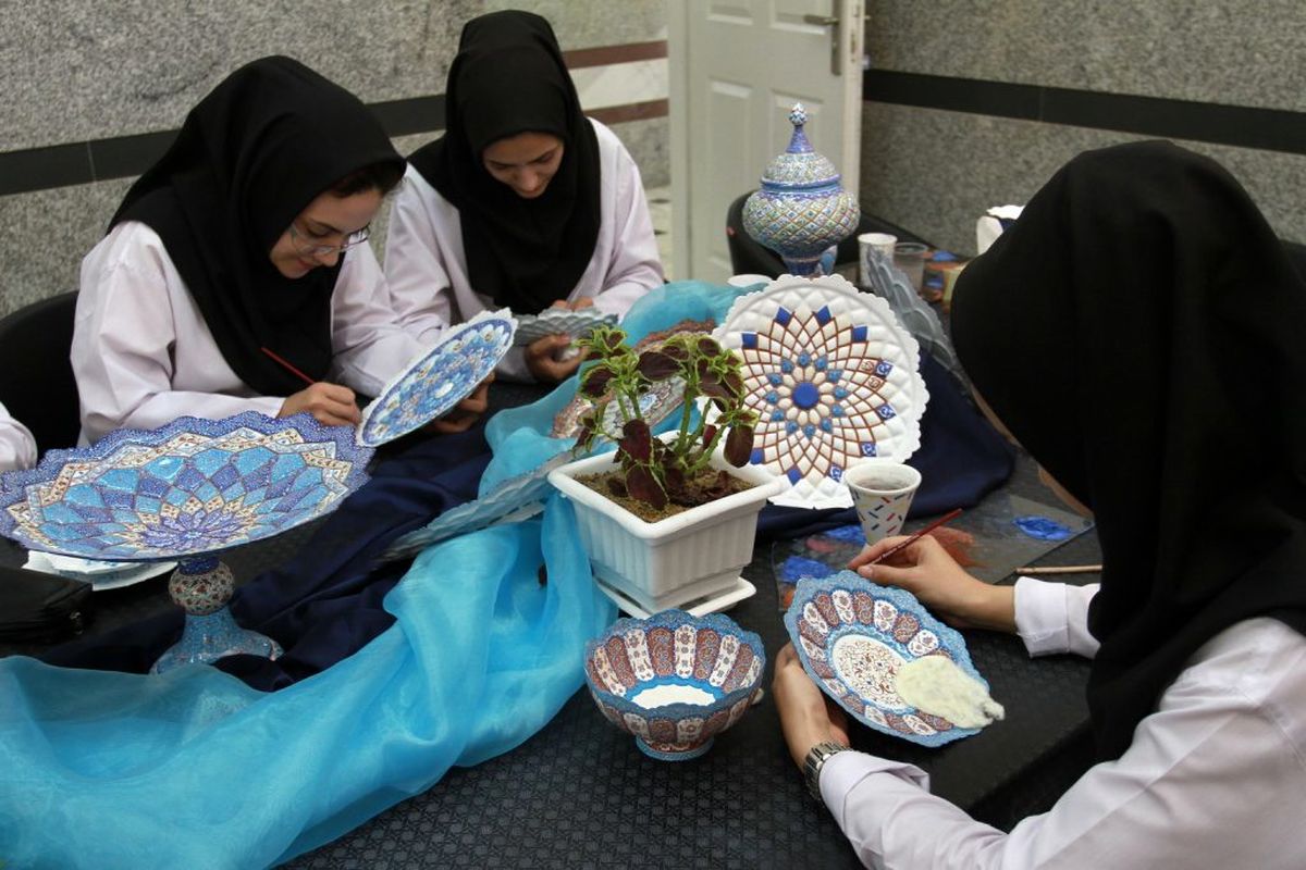 پرداخت هفت میلیارد ریال تسهیلات به هنرمندان صنایع دستی بجستان