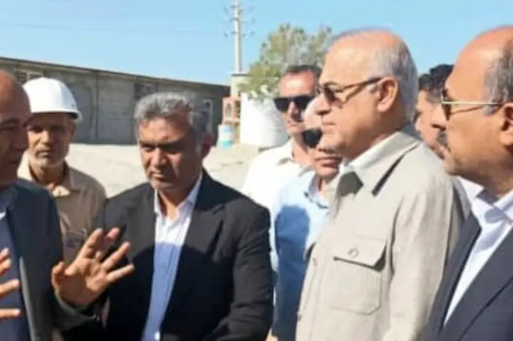 استاندار هرمزگان از تصفیه‌خانه بشاگرد در روستای وی بازدید کرد