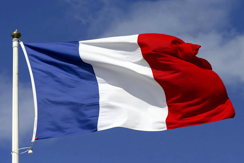 French president met with Khalifa Haftar in Paris