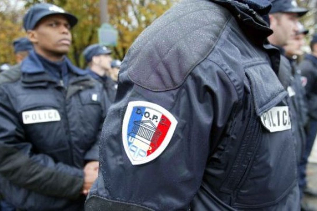 کارکنان اداره پلیس فرانسه احساس خطر می کنند