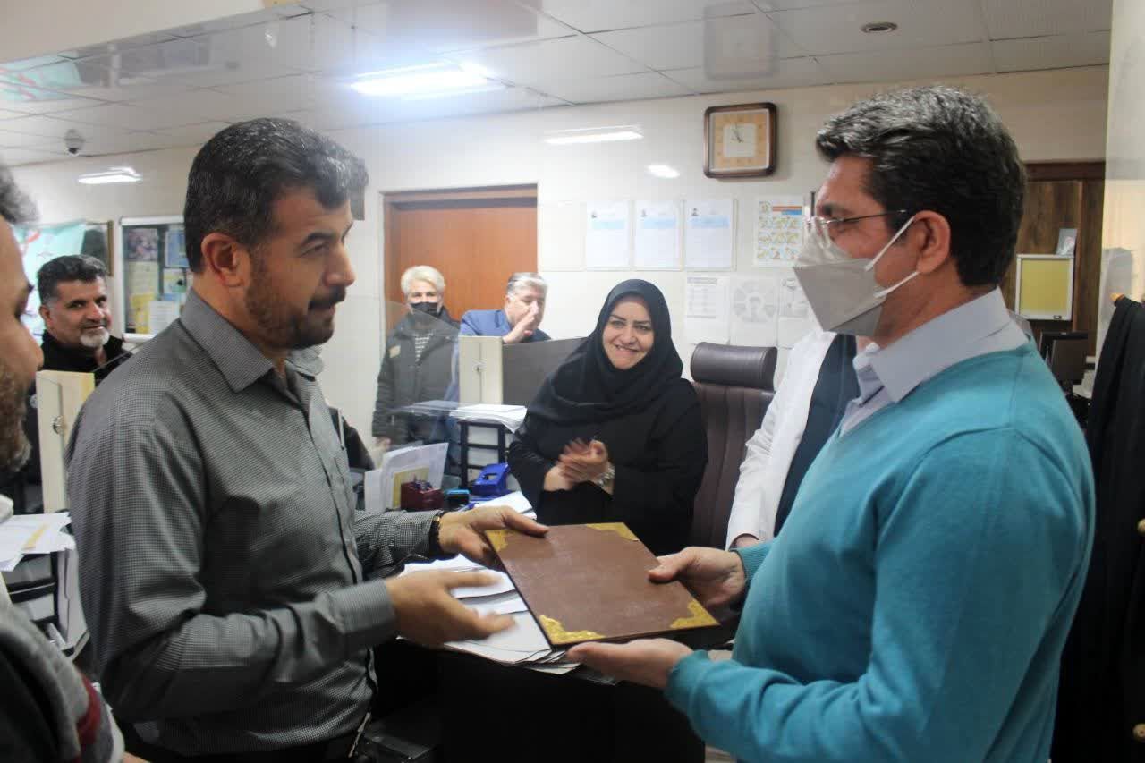 بررسی روند ارائه خدمات به مراجعین توسط مدیر کل پزشکی قانونی استان کرمانشاه 