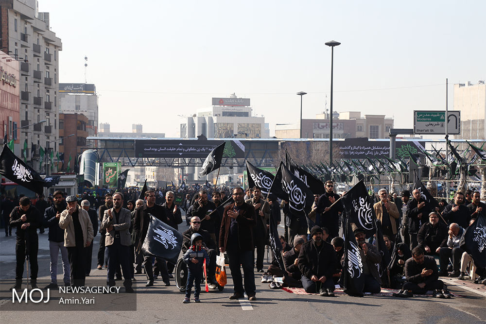 اجتماع فاطمیون در میدان هفت تیر