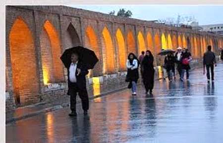 آغاز بارش های پاییزی در اصفهان از دهه سوم آبان