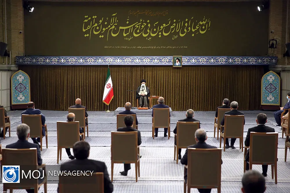 اولین دیدار رییس جمهوری و اعضای هیات دولت با مقام معظم رهبری