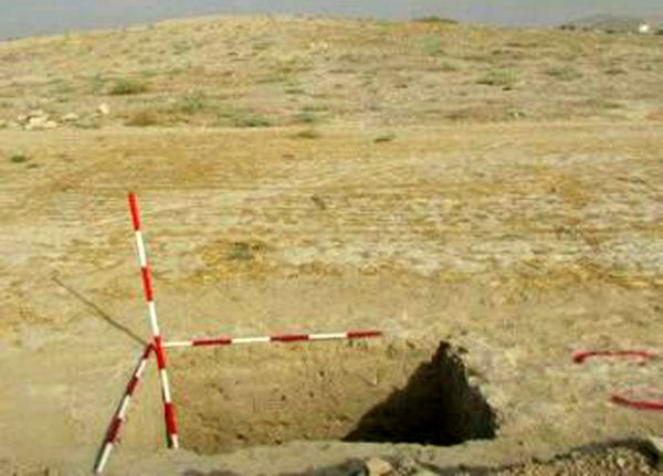 کشف دست افزارهای سنگی انسان های نخستین در دشت اسلام آباد