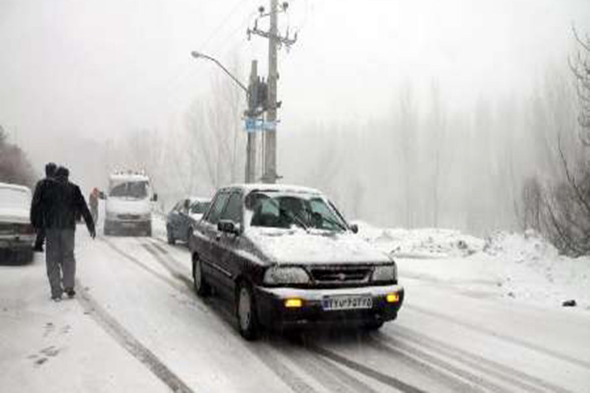 بارش برف در انتظار راه‌های مواصلاتی کرمانشاه/ رانندگان نکات ایمنی را رعایت کنند