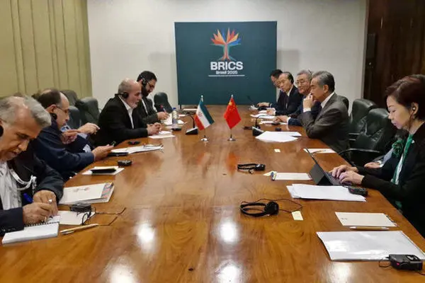 ایران متحدان راهبردی خود را در جریان مذاکرات با دولت آمریکا قرار می‌دهد