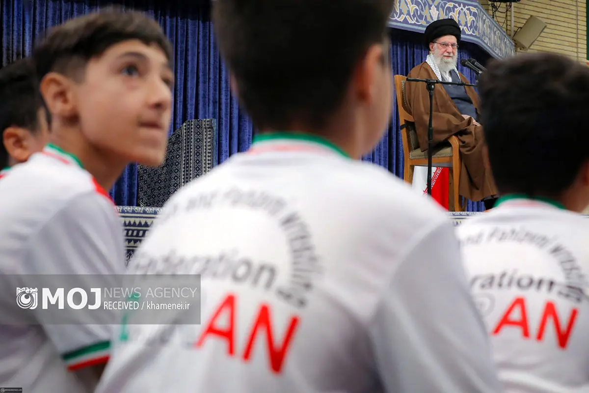 دیدار قهرمانان ورزشی و مدال‌آوران المپیادهای علمی با رهبر انقلاب