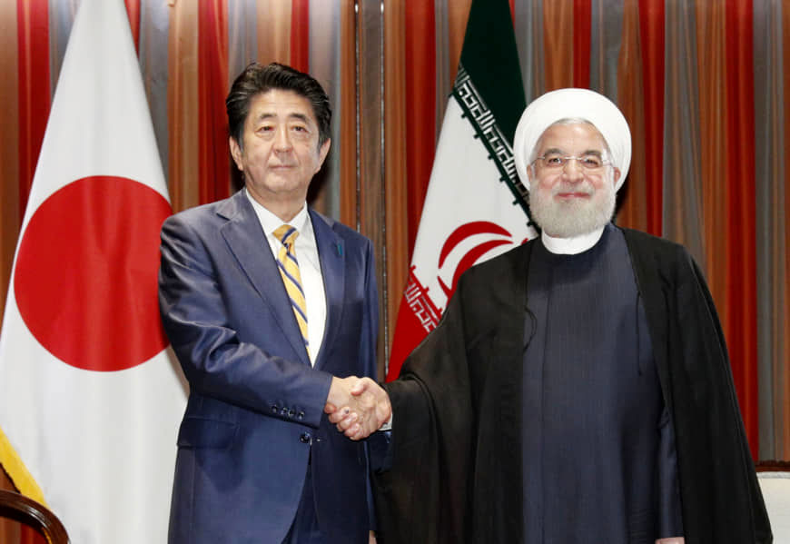 جای خالی وزیر اقتصاد و رئیس بانک مرکزی در سفر روحانی به ژاپن/گشایشی در این شرایط پدیدار می شود؟