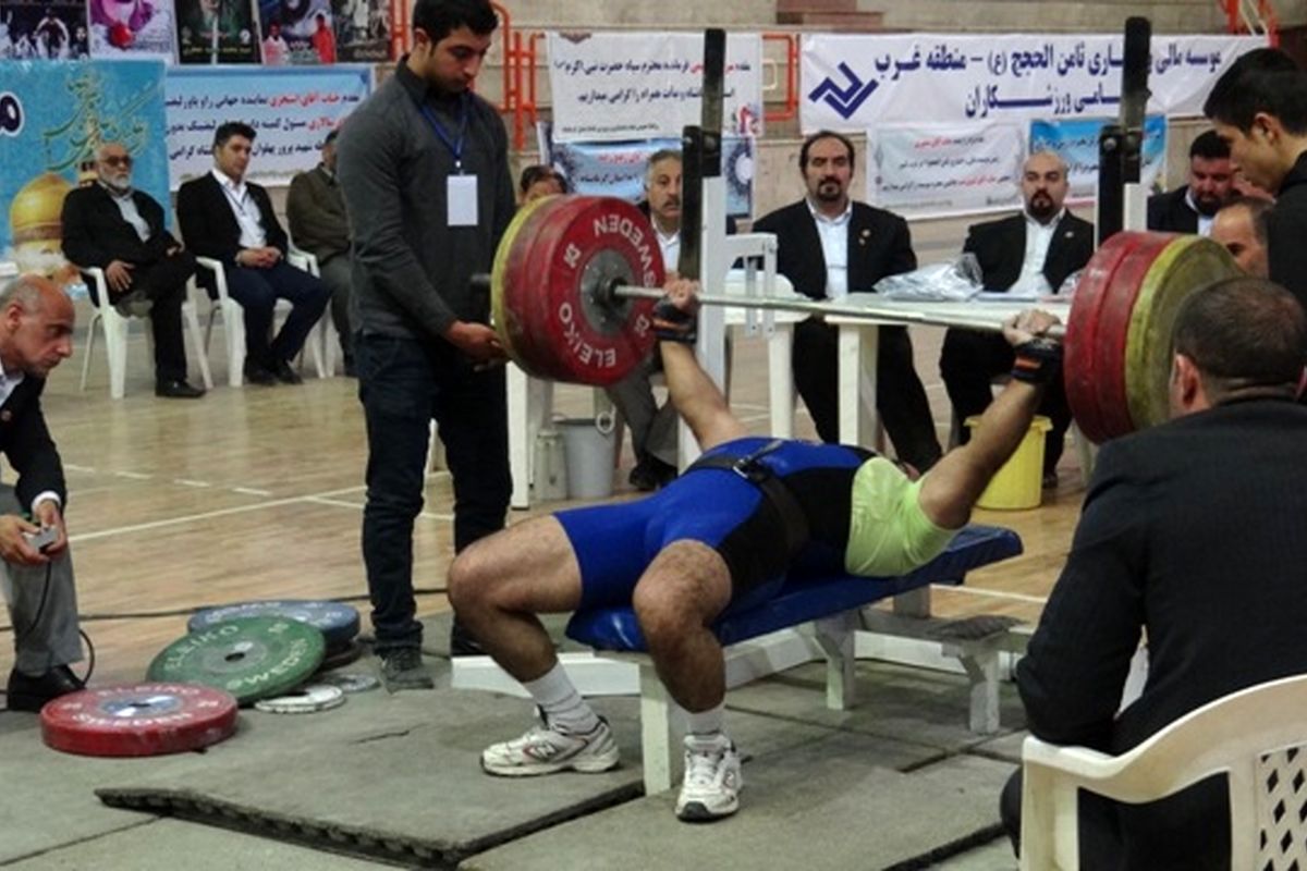 ورزشکاران کرمانشاهی در تمام رده‌های سنی قهرمان مسابقات پاورلیفتینگ با لوازم قهرمانی کشور شدند