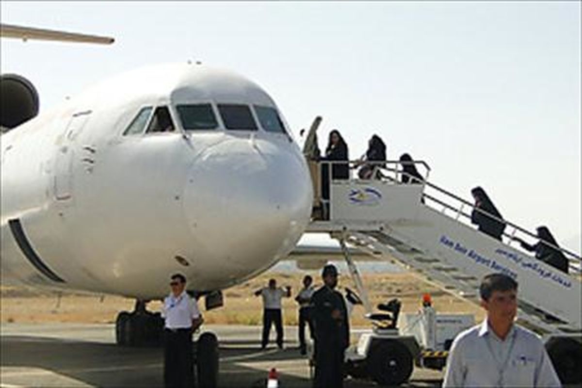 فرودگاه خرم آباد تعطیل نیست / پروازها با محدودیت انجام می شود