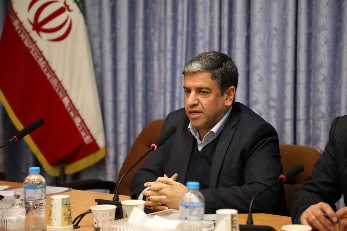 استاندار اردبیل.  