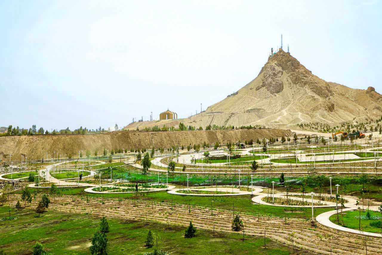 احداث مسیر دسترسی به بوستان خضرنبی(ع) قم با اعتباری ۲۵ میلیارد ریالی آغاز شد