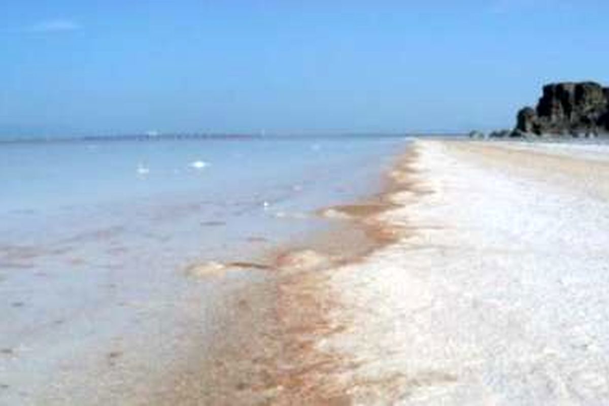 تراز آب دریاچه ارومیه یک متر افزایش یافت