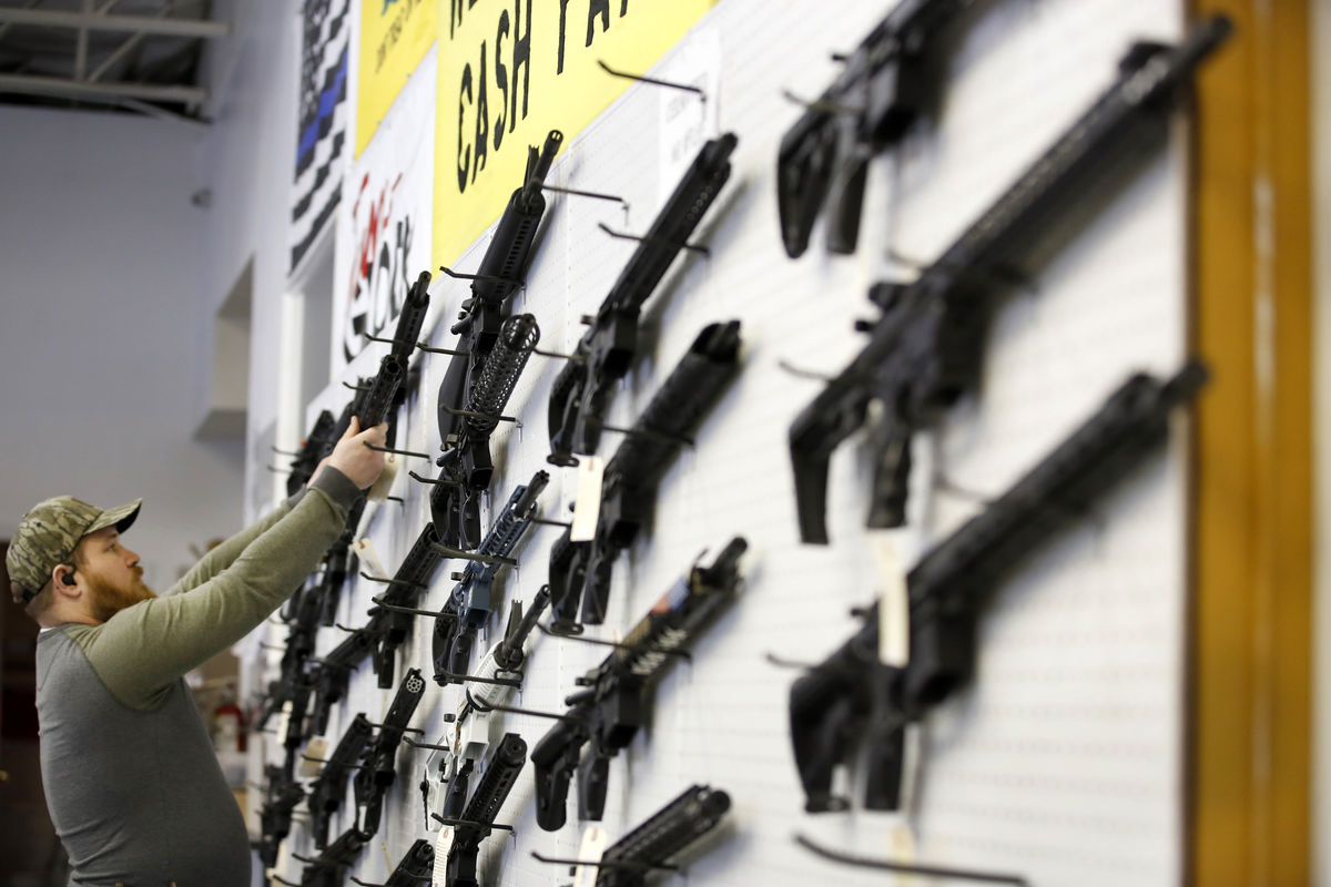 قانون منع استفاده از سلاح های تهاجمی در مجلس نمایندگان آمریکا تصویب شد