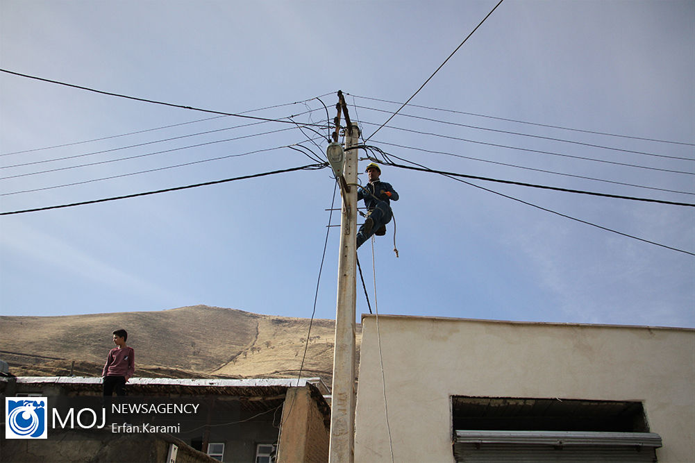 پروژه رفع ضعف ولتاژ برق منطقه بهاران سنندج