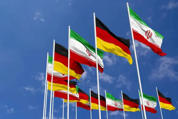 تبریک متفاوت سفارت ایران در برلین به مناسبت عید پاک با تلفیق هنر ایرانی