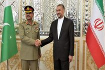 وزیر خارجه ایران با فرمانده ارتش پاکستان دیدار کرد
