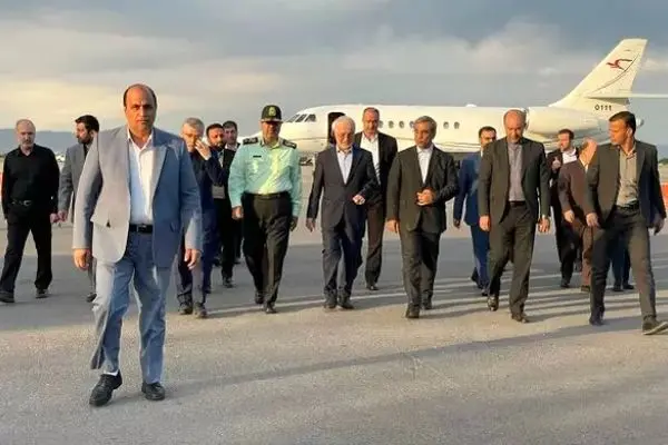 وزیر کشور وارد فرودگاه بین المللی شهید هاشمی نژاد مشهد مقدس شد