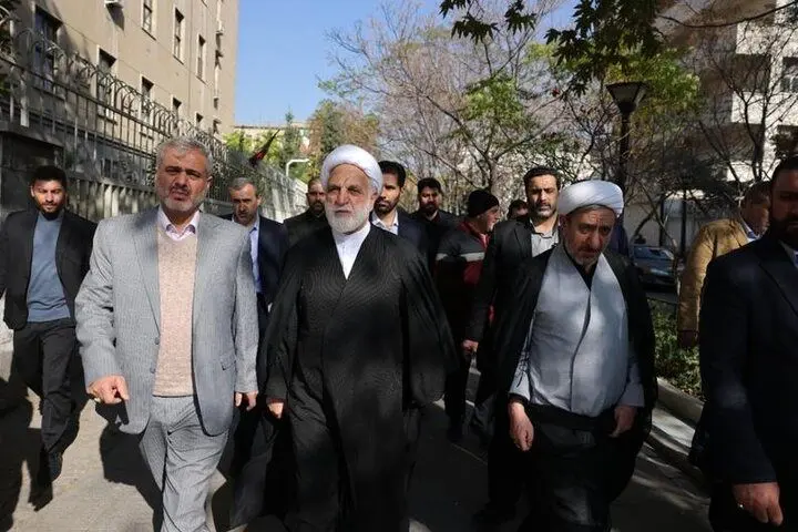 رئیس قوه قضائیه در مراسم تشییع پیکر وزیر پیشین دادگستری حضور یافت