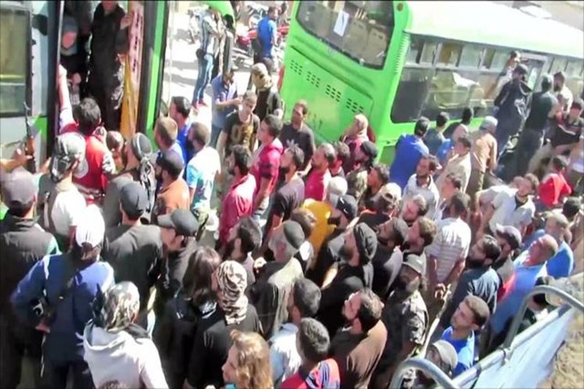 آغاز روند خروج مخالفان مسلح سوری از محله الوعر از شنبه