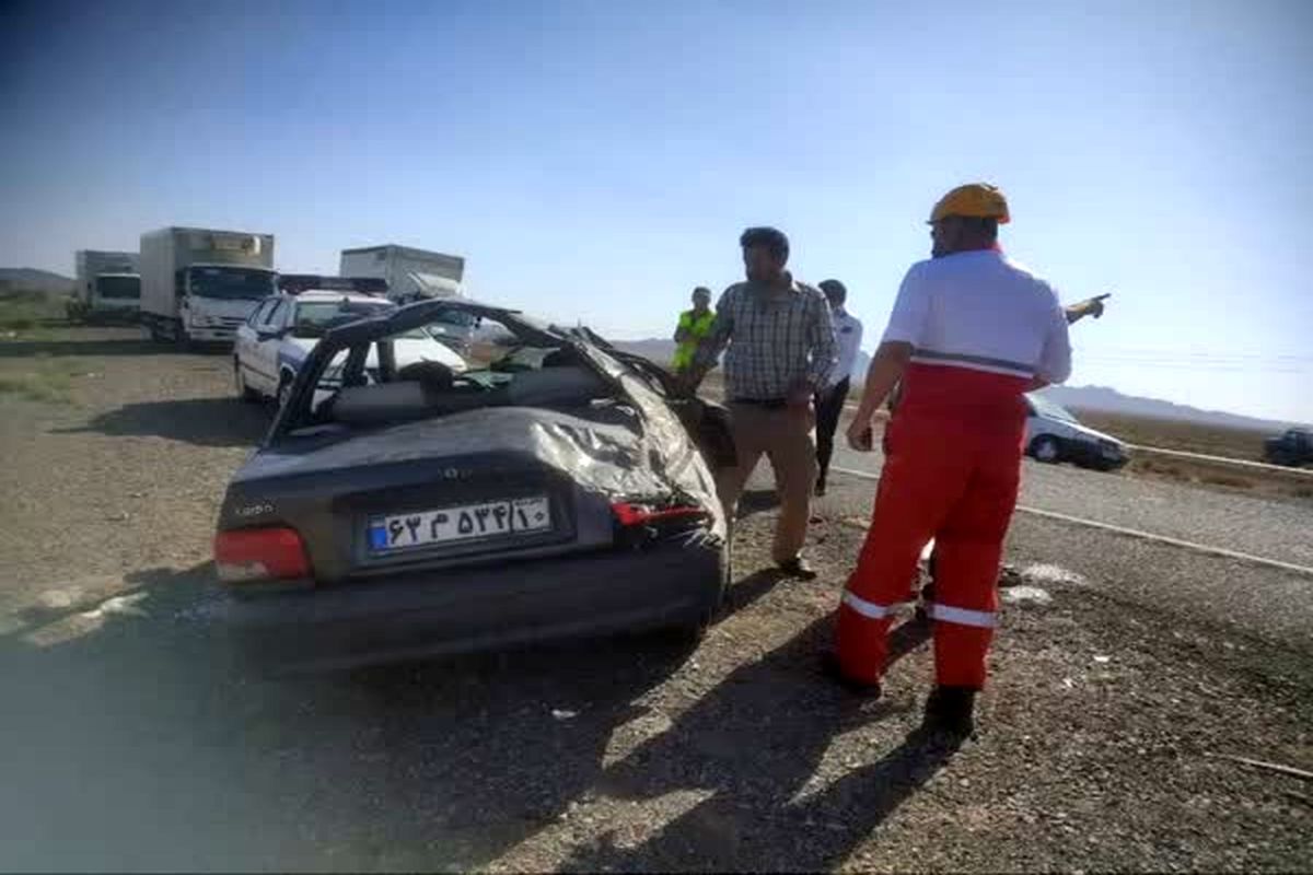 ۵ مصدوم بر اثر واژگونی پراید در جاده قم به تهران